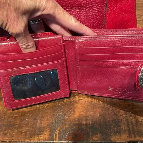 Brighton Vintage Red Leather Shoulder Bag with Matching Wallet EUC - Picture 12 of 12